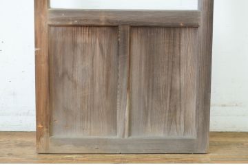 アンティーク建具　古い木味が趣を醸し出す小さな引き戸1枚(くぐり戸、潜戸、窓、ガラス戸)(R-064598)