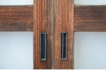 アンティーク建具　古い木味が和の雰囲気を高める幅狭ガラス玄関戸4枚セット(ガラス戸、引き戸)(R-064600)