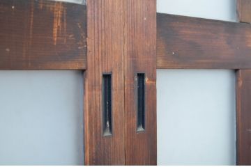 アンティーク建具　古い木味が和の雰囲気を高める幅狭ガラス玄関戸4枚セット(ガラス戸、引き戸)(R-064600)