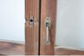 アンティーク建具　古い木味が懐かしい雰囲気漂う幅狭ガラス戸4枚セット(引き戸)(R-064601)
