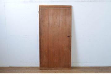 アンティーク建具　味わい深い木味が懐かしい雰囲気を醸し出すマス目(升目)格子扉1枚(きつね格子、狐格子、ドア、格子戸、板戸、木製ドア)(R-064603)
