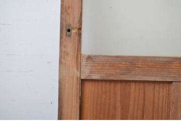 アンティーク建具　古い木味が懐かしい雰囲気漂うガラス戸1枚(引き戸)(R-064606)