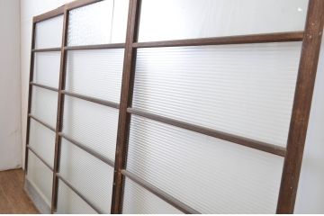 レトロ建具　昭和レトロ　どこか懐かしい雰囲気感じるモールガラス入り横桟ガラス戸3枚セット(引き戸)(R-064622)