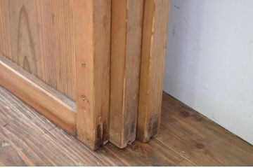 アンティーク建具　経年を感じさせる古い木味が魅力のガラス戸3枚セット(引き戸)(R-064623)
