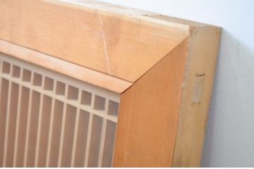 ビンテージ建具　両面ガラス　繊細な格子が目を惹く筬(おさ)欄間1枚(明り取り、明かり取り、オサランマ、ヴィンテージ、建具)(R-064628)