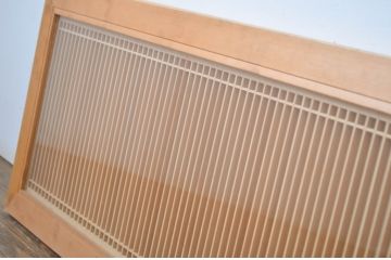 ビンテージ建具　両面ガラス　繊細な格子が目を惹く筬(おさ)欄間1枚(明り取り、明かり取り、オサランマ、ヴィンテージ、建具)(R-064628)