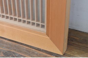 ビンテージ建具　両面ガラス　繊細な格子が目を惹く筬(おさ)欄間1枚(明り取り、明かり取り、オサランマ、ヴィンテージ、建具)(R-064630)