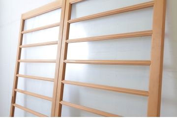 中古　美品　上質な面取り細工のガラス舞良戸2枚セット(まいらど、板戸、引き戸、ガラス戸、横格子戸)(R-064632)