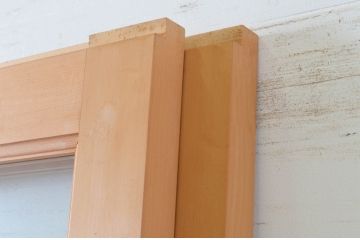 中古　美品　上質な面取り細工のガラス舞良戸2枚セット(まいらど、板戸、引き戸、ガラス戸、横格子戸)(R-064632)