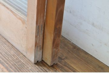 アンティーク建具　昭和レトロな雰囲気のモールガラス入り引き戸2枚セット(ガラス戸)(R-064640)