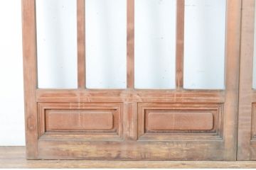 アンティーク建具　上手物!!　腰板欅(ケヤキ)材　和の空間作りにおすすめの玄関戸2枚セット(ガラス戸、引き戸)(R-064642)