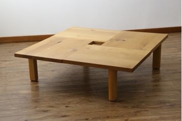 中古　飛騨産業　キツツキ　森のことばシリーズ　SN161T　優しい木の温もり溢れる正方形フロアテーブル(座卓、ローテーブル、センターテーブル)(定価約18万9千円)(R-064659)