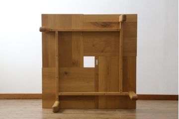 中古　飛騨産業　キツツキ　森のことばシリーズ　SN161T　優しい木の温もり溢れる正方形フロアテーブル(座卓、ローテーブル、センターテーブル)(定価約18万9千円)(R-064659)