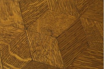 イギリスアンティーク　オーク材　パーケット天板がお洒落なドローリーフテーブル(エクステンションテーブル、ダイニングテーブル、4人掛け、6人掛け、8人掛け、食卓)(R-064660)