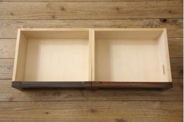 中古　北海道民芸家具　HM105　シンプルモダンなデザインが魅力的な茶棚(茶タンス、収納棚、戸棚、飾り棚)(定価約23万円)(R-064664)