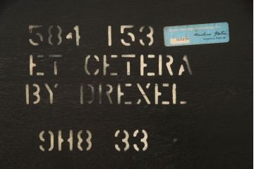 中古　希少!!　DREXEL HERITAGE(ドレクセルヘリテイジ)　シノワズリ様式　繊細なデザインが目を惹くサイドチェスト(コモード、ドロワー、引き出し)(R-064665)