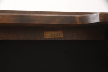 中古　北海道民芸家具　直線的なシルエットと落ち着いた色合いが素敵な2人掛けソファ(二人掛け、2P、アームソファ)(R-064667)