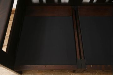 中古　北海道民芸家具　直線的なシルエットと落ち着いた色合いが素敵な2人掛けソファ(二人掛け、2P、アームソファ)(R-064667)
