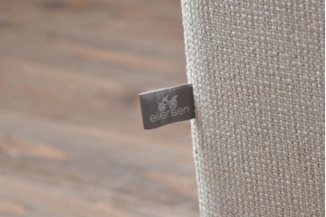 中古　ACTUS(アクタス)取扱い　eilersen(アイラーセン)VITESSE(ヴィテッセ)　シンプルモダンな佇まいが魅力の2人掛けソファ(二人掛け、2P、北欧)(定価約39万円)(R-064668)