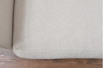 中古　ACTUS(アクタス)取扱い　eilersen(アイラーセン)VITESSE(ヴィテッセ)　シンプルモダンな佇まいが魅力の2人掛けソファ(二人掛け、2P、北欧)(定価約39万円)(R-064668)