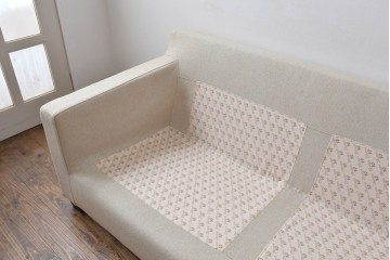 中古　ACTUS(アクタス)取扱い　eilersen(アイラーセン)VITESSE(ヴィテッセ)　シンプルモダンな佇まいが魅力の2人掛けソファ(二人掛け、2P、北欧)(定価約39万円)(R-064668)