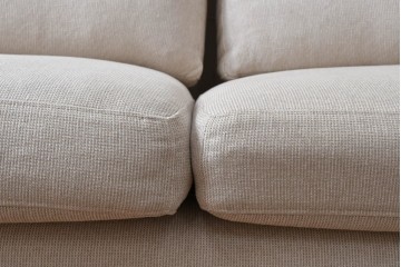 中古　ACTUS(アクタス)取扱い　eilersen(アイラーセン)VITESSE(ヴィテッセ)　シンプルモダンな佇まいが魅力の2人掛けソファ(二人掛け、2P、北欧)(定価約39万円)(R-064668)