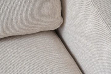 中古　ACTUS(アクタス)取扱い　eilersen(アイラーセン)VITESSE(ヴィテッセ)　シンプルモダンな佇まいが魅力の2人掛けソファ(二人掛け、2P、北欧)(定価約39万円)(R-064668)