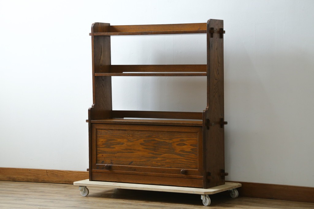 和製アンティーク　栓材　くっきりとした杢目が目を惹く珍しいデザインの扉付きクサビ本棚　(R-064671)