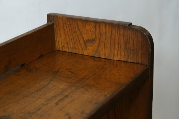 和製アンティーク　栓材　くっきりとした杢目が目を惹く珍しいデザインの扉付きクサビ本棚　(R-064671)