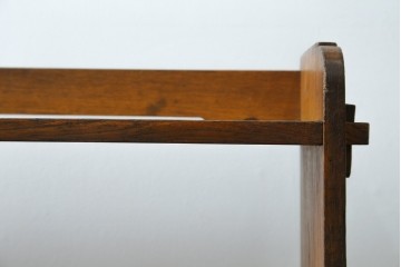 和製アンティーク　栓材　くっきりとした杢目が目を惹く珍しいデザインの扉付きクサビ本棚　(R-064671)