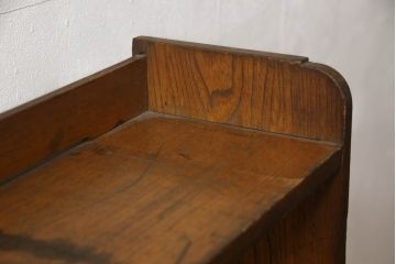 和製アンティーク　栓材　くっきりとした杢目が目を惹く珍しいデザインの扉付きクサビ本棚(ブックシェルフ、書棚、収納棚、オープンラック、飾り棚、楔、くさび)(R-064671)