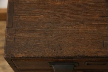 和製アンティーク　ネームプレート付き引き出し5杯がノスタルジックな雰囲気を醸し出す収納棚(サイドボード、サイドチェスト、サイドキャビネット、戸棚)(R-064672)