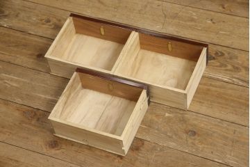 和製ビンテージ　高級品!!　手打ち金具　木地呂塗り　総欅(ケヤキ)材　小振りなサイズ感が可愛らしい仙台小箪笥(掛硯型、懸硯型、小引き出し、船箪笥、仙台箪笥、小物収納、卓上収納、ヴィンテージ)(R-064724)