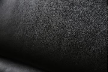 中古　極美品　EKORNES(エコーネス)　ストレスレス　エミリー　くつろぎの時間におすすめの本革ソファ(電動モーター式、二人掛け、2Pソファ、スチール、マットブラック、2P、北欧)(定価約78万円)(R-064727)