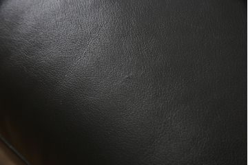 中古　極美品　EKORNES(エコーネス)　ストレスレス　エミリー　くつろぎの時間におすすめの本革ソファ(電動モーター式、二人掛け、2Pソファ、スチール、マットブラック、2P、北欧)(定価約78万円)(R-064727)