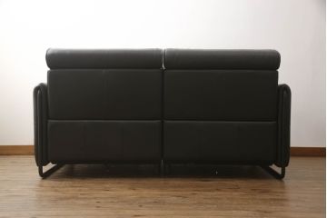 中古　極美品　EKORNES(エコーネス)　ストレスレス　エミリー　くつろぎの時間におすすめの本革ソファ(電動モーター式、二人掛け、2Pソファ、スチール、マットブラック、2P、北欧)(定価約78万円)(R-064727)