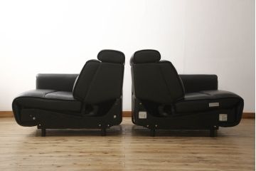 中古　極美品　EKORNES(エコーネス)　ストレスレス　エミリー　くつろぎの時間におすすめの本革ソファ(電動モーター式、二人掛け、2Pソファ、スチール、マットブラック、2P、北欧)(定価約78万円)(R-064727)