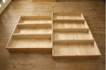 中古　国産　優しい木の色合いが味わい深い総桐箪笥(衣装箪笥、整理タンス、引き出し、桐たんす、胴厚、四方丸、かくし付き)(R-064734)