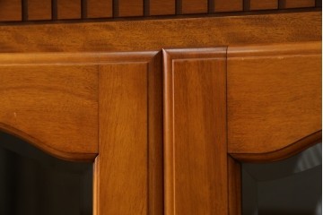 中古　横浜クラシック家具　ダニエル(Daniel)　アーリーアメリカン　A-206　気品漂うデザインが魅力のサイドボード　定価約64万円　(R-064746)