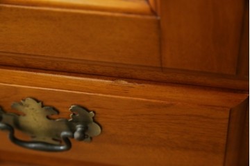 中古　横浜クラシック家具　ダニエル(Daniel)　アーリーアメリカン　A-206　気品漂うデザインが魅力のサイドボード　定価約64万円　(R-064746)