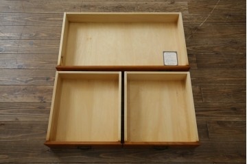 中古　横浜クラシック家具　ダニエル(Daniel)　アーリーアメリカン　A-206　気品漂うデザインが魅力のサイドボード　定価約64万円　(R-064746)