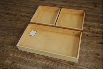 中古　横浜クラシック家具　ダニエル(Daniel)　アーリーアメリカン　A-206　気品漂うデザインが魅力のサイドボード　定価約64万円　(R-064746)