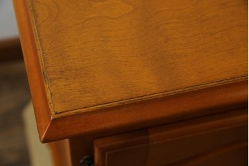 中古　横浜クラシック家具　ダニエル(Daniel)　アーリーアメリカン　A-206　気品漂うデザインが魅力のサイドボード　定価約64万円　(R-064746)