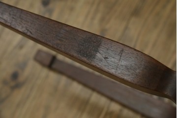 アメリカヴィンテージ　空間のアクセントになるハラコ革のスツール　(R-064752)