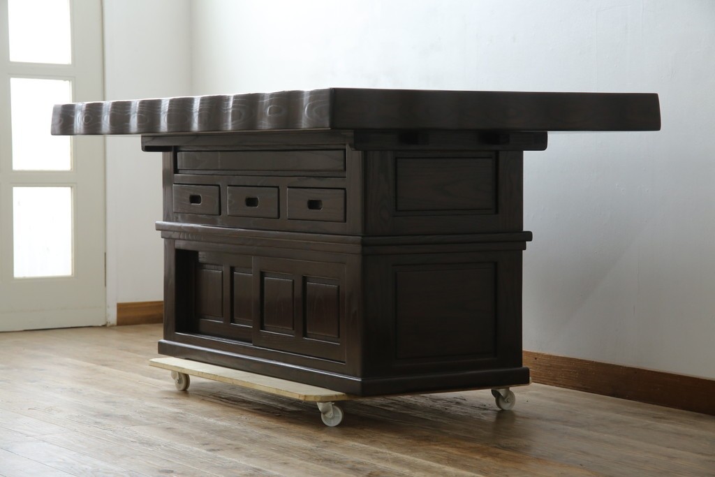 中古　広島県　博永家具　高級感漂う和モダンデザインが魅力の囲炉裏ダイニングセット　定価約134万円　(R-064836)