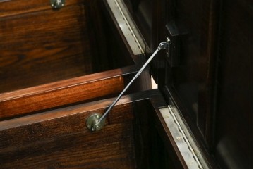 中古　広島県　博永家具　高級感漂う和モダンデザインが魅力の囲炉裏ダイニングセット　定価約134万円　(R-064836)