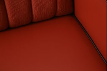 中古　美品　イタリア　Formitalia(フォルミタリア)　Lamborghini(ランボルギーニ)コレクション　鮮やかな赤が目を惹く本革2人掛けソファ(レザー、2Pソファ)(定価約90万円)(R-064838)