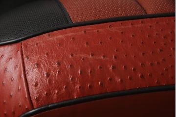 中古　美品　イタリア　Formitalia(フォルミタリア)　Lamborghini(ランボルギーニ)コレクション　鮮やかな赤が目を惹く本革2人掛けソファ(レザー、2Pソファ)(定価約90万円)(R-064838)