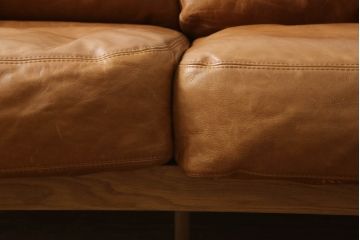 中古　IDEE(イデー)　DIMANCHE SOFA(C3)Leather(ディモンシュソファ)　本革(フルグレインレザー)　使い込まれた味わいが魅力的な2.5人掛けソファ(3人掛けソファ、2人掛けソファ)(定価約35万円)(R-064864)