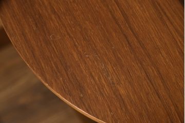 イギリスビンテージ　優しい木の温もり溢れるチーク材製のバタフライサイドテーブル(カフェテーブル、コーヒーテーブル、折りたたみテーブル、折り畳み、ラウンドテーブル、丸テーブル、花台、飾り台、店舗什器、ヴィンテージ)(R-064866)